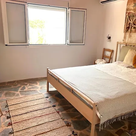 Stomio Beach House Holiday home *